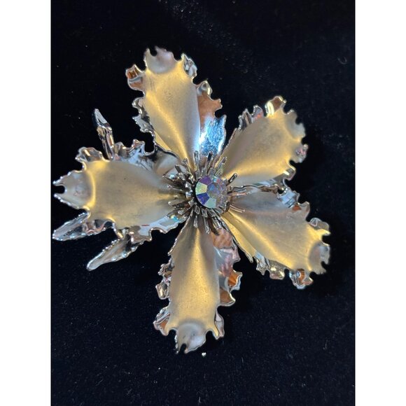Vintage Silver-Tone Flower Brooch With Aurora Borealis Center Stone - Picture 1 of 9